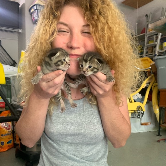 Meet your Posher, Erin - Picture 1 of 1